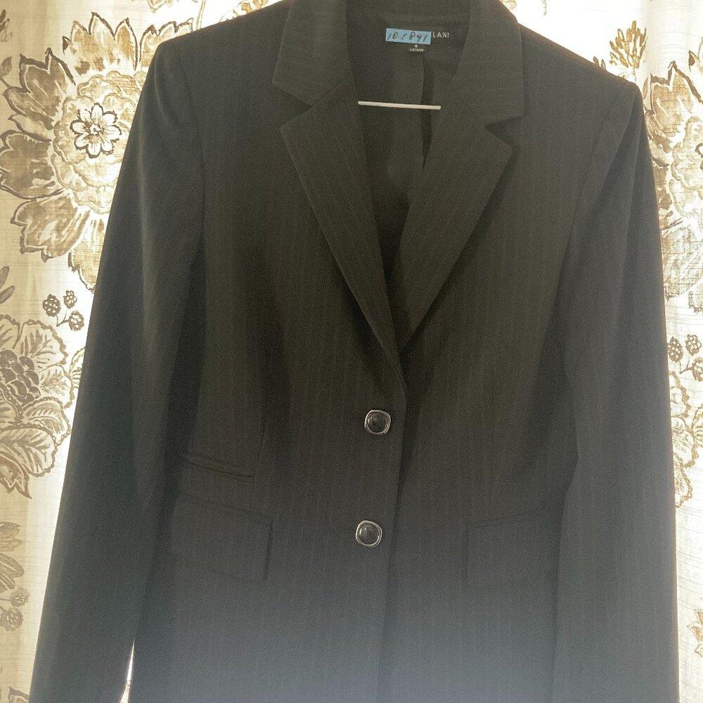Antonio Melani SIze 8 Suit